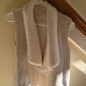 Faux fur cream vest